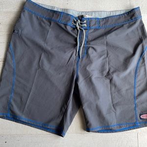 Vineyard vines board shorts